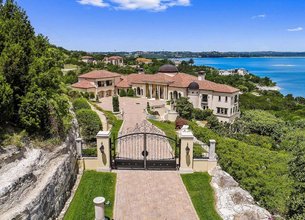  Lake Travis Waterfront